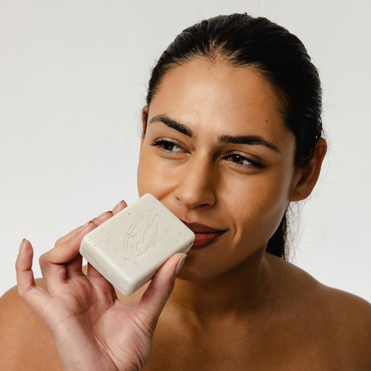 UpCircle Cleansing Soap Bar with Fennel + Cardamom 100g image 3